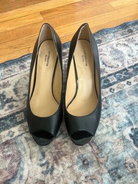 Liz Claiborne Black Peep-Toe Platform Pumps